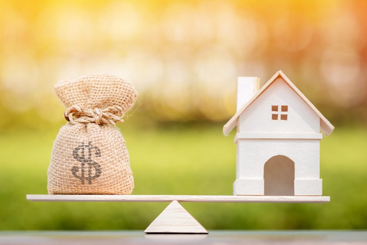 A Simple Guide to Selling As-Is: Understanding Closing Costs and Commissions
